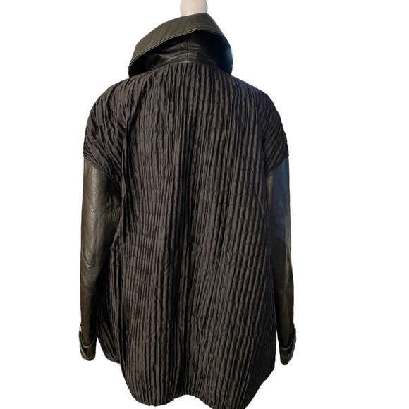 Artico Black Full Zip Spread Collar Peacock Royal Leather Jacket Womens Size 44 - Picture 4 of 10